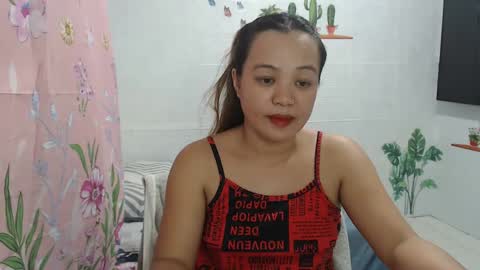Snapshot of funluvnpinay4u chatting on December 6, 11:22 am MAE online show from December 6, 11:22 am