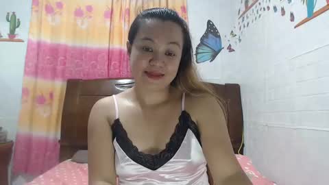 Snapshot of funluvnpinay4u chatting on January 22, 12:17 pm MAE online show from January 22, 12:17 pm
