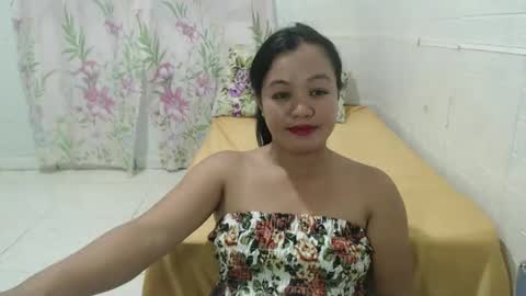Snapshot of funluvnpinay4u chatting on September 12, 4:46 am MAE online show from September 12, 4:46 am