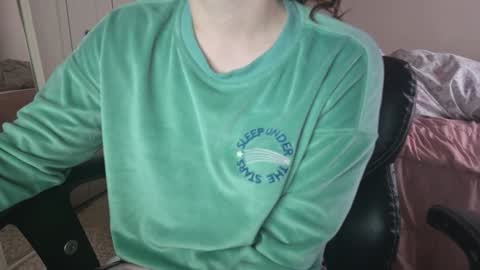 Snapshot of fuxkme_jen chatting on December 21, 6:11 pm fuxkme_jen online show from December 21, 6:11 pm