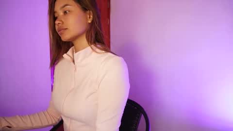 Gabby evans online show from April 9, 2:33 pm