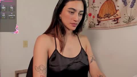Snapshot of gabee7_ chatting on October 9, 9:19 pm NEW ACCOUNT Gabriella online show from October 9, 9:19 pm