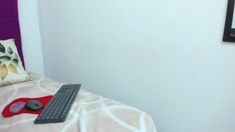 sofia online show from February 16, 8:32 am