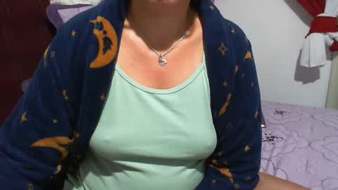 gaby  layla online show from May 2, 11:52 pm