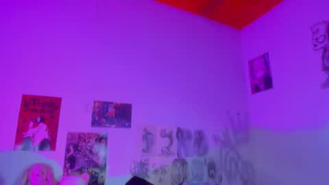 Gabriela online show from November 13, 4:28 pm