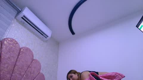 gabriela online show from May 27, 1:57 am