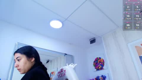 Gabby  online show from July 8, 12:51 pm