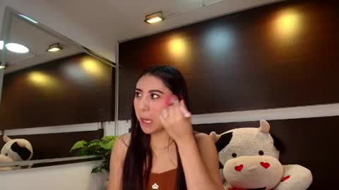 Gabby  online show from May 11, 12:40 pm