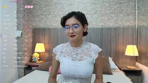 Gabriela Vargas online show from May 5, 8:12 pm