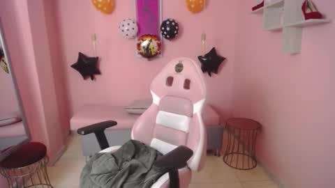 ..          .. online show from October 22, 6:24 pm