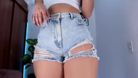 Snapshot of gaby_girl chatting on January 13, 9:09 pm online show from January 13, 9:09 pm