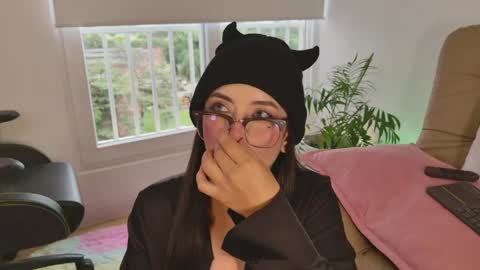 Gaby  online show from May 4, 4:55 pm