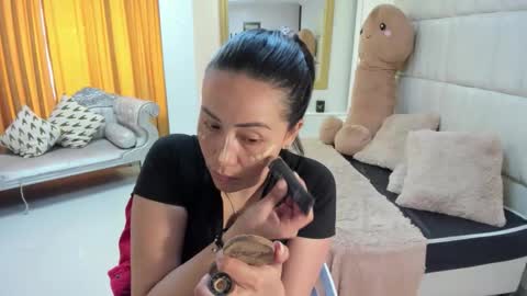 gabriela online show from November 27, 1:58 pm