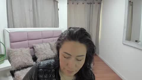 gabriela online show from May 25, 4:39 pm
