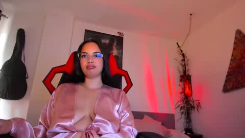 gabyaridiii online show from May 5, 2:20 pm