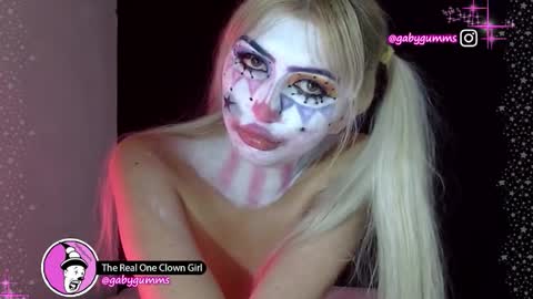 gabygumms online show from February 19, 10:52 pm