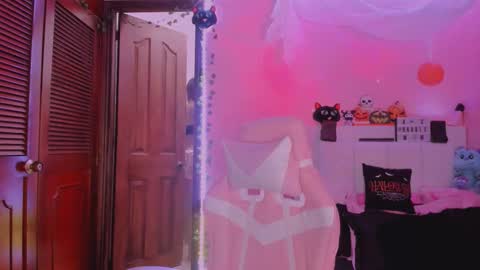 gabyye capprins online show from October 9, 12:48 am