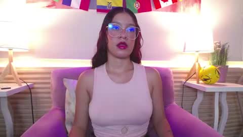 Briana  online show from June 18, 7:52 pm
