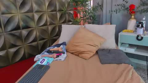 Gaia online show from June 19, 8:01 pm