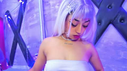 gaiia_uwu online show from May 23, 6:28 pm