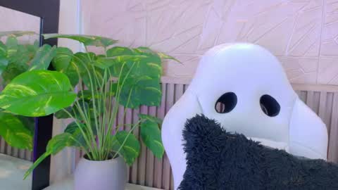 gaviluc_ online show from May 8, 1:03 pm