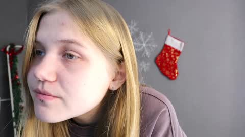 Devona online show from December 16, 3:00 pm