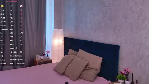 Lia online show from April 6, 2:18 pm