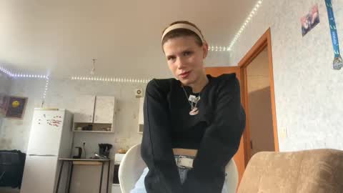 Mila online show from October 5, 9:25 am