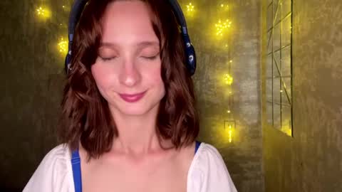 Riana online show from April 25, 11:24 am