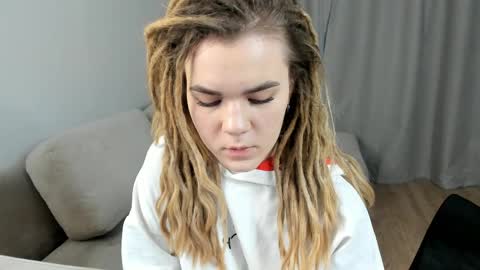 Emily online show from April 8, 11:23 am