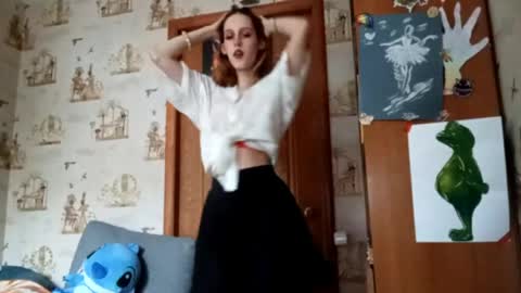 Ellie online show from May 23, 3:21 pm