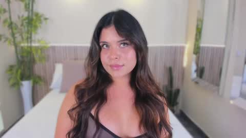 GeorginaReyes  online show from May 6, 10:03 pm