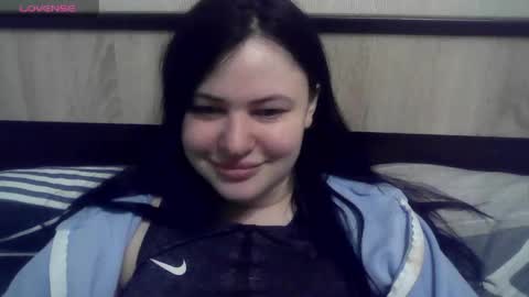 Eva online show from May 4, 3:38 pm