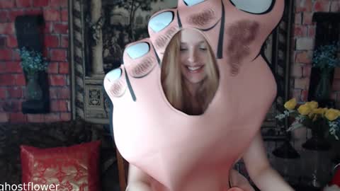 ghostflower online show from October 31, 6:12 pm