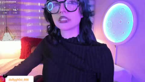 Allison  online show from May 6, 8:13 pm