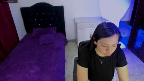 Snapshot of gia_atm chatting on January 27, 4:43 pm Gia atm online show from January 27, 4:43 pm