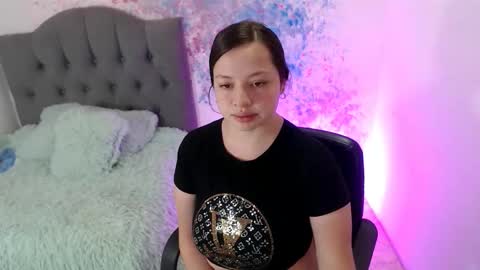 Snapshot of gia_atm chatting on September 9, 3:01 pm Gia atm online show from September 9, 3:01 pm