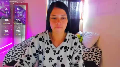 giaaaa   online show from July 5, 2:23 pm