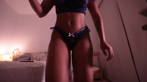 Leo online show from December 15, 1:11 am