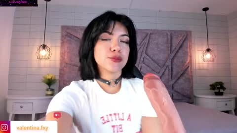 Gia online show from May 20, 1:19 pm