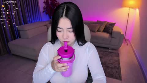 Snapshot of gia_lowry chatting on December 16, 11:12 am Gia lowry online show from December 16, 11:12 am