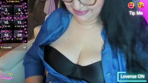 nahomi online show from April 23, 11:51 pm