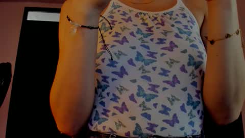 GIA WHITE Independet  online show from February 14, 1:57 pm