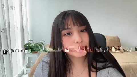 Gianna Lee online show from April 15, 7:14 pm