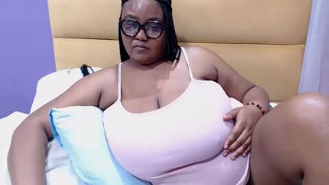 gianttitts online show from May 3, 11:08 pm
