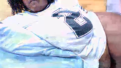 gianttitts online show from March 25, 9:06 pm