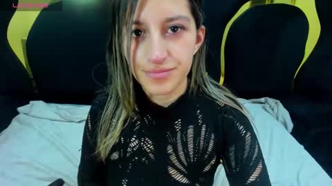 GiaRoussel online show from October 31, 3:49 pm