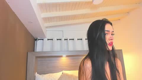 gigi wilden online show from November 17, 11:44 am