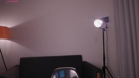 GIGI online show from May 22, 2:09 am