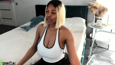 Gina online show from March 25, 3:12 am